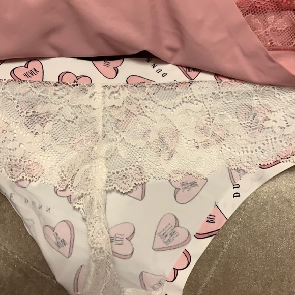 Rae Dunn set of 5 lace back silky thong panties, new, large - Picture 6 of 9